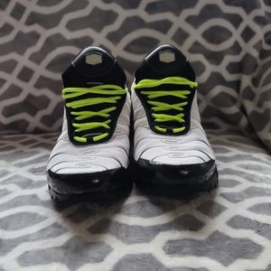 Nike Air Max Plus "Black Volt"
